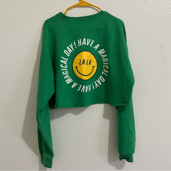 Dressed in lala sweatshirt - Picture 3 of 4